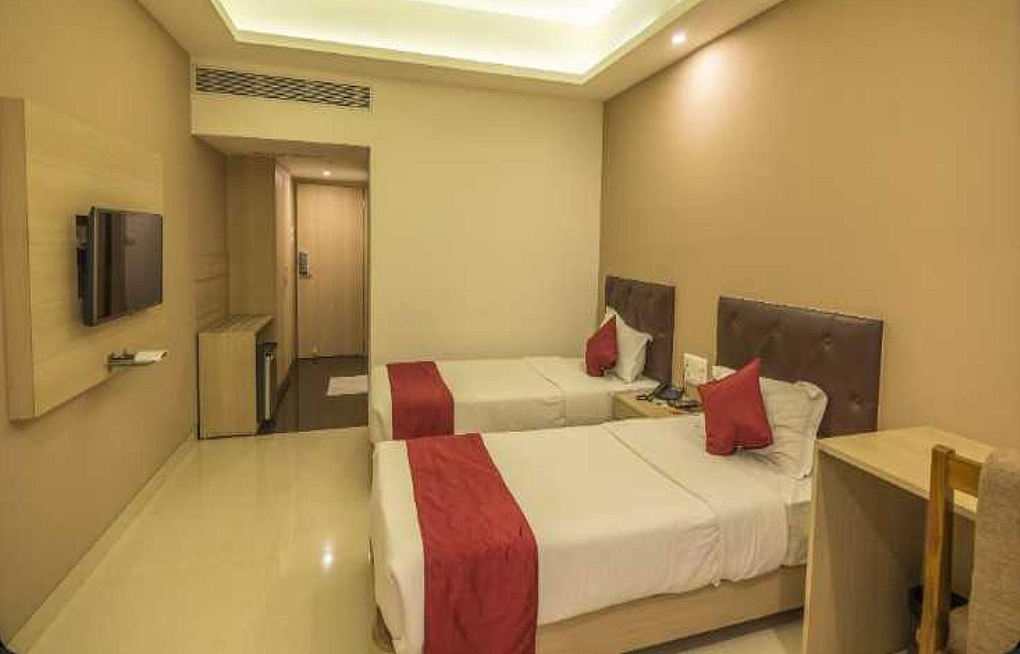 Palette Hotel Nisarga By Sunday Bhopal Exterior photo