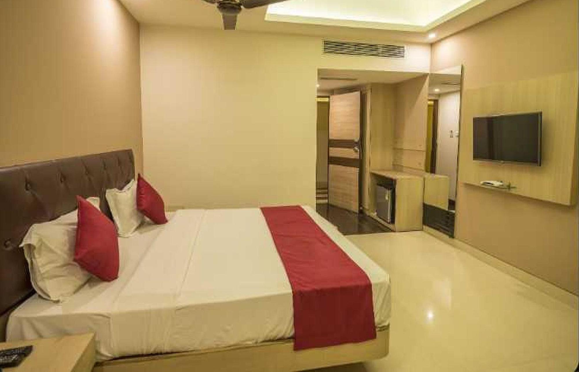 Palette Hotel Nisarga By Sunday Bhopal Exterior photo
